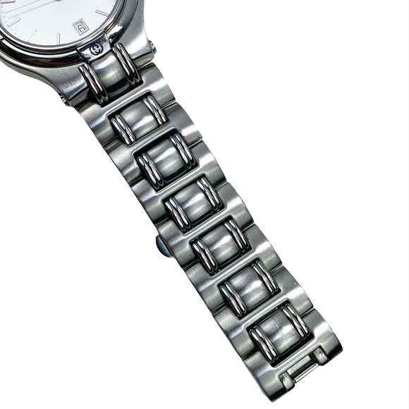 GUCCI 9040M Watch - Picture 4 of 9